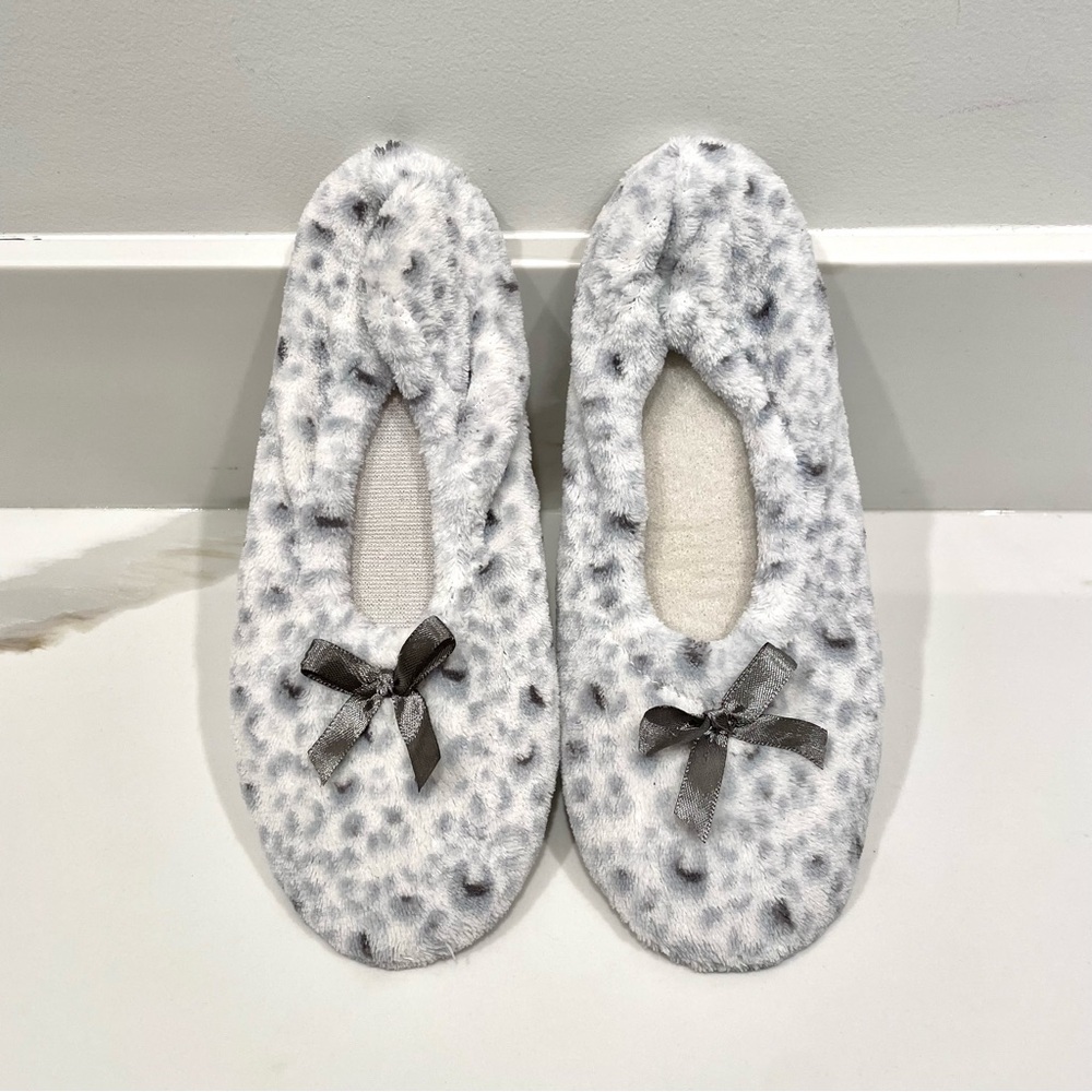 🟢10/$30 NEW Soft Non-Slip Ballet Slippers (size 5-6)
